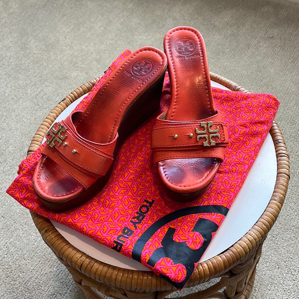 TORY BURCH PLATFORM SANDALS SIZE 8.5 M